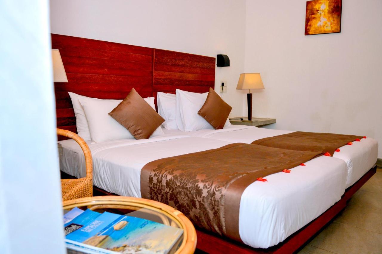 Amaranthe Bay Resort & Spa Тринкомали Экстерьер фото
