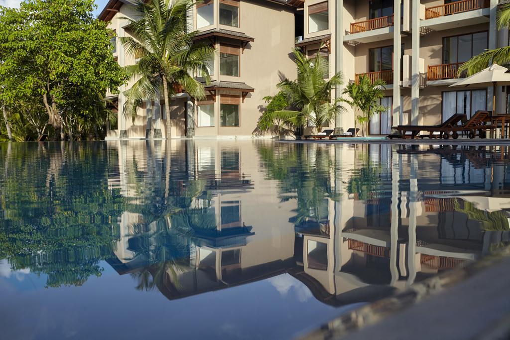Amaranthe Bay Resort & Spa Тринкомали Экстерьер фото