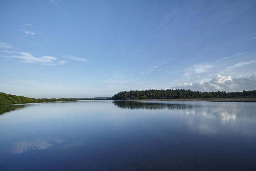 Amaranthe Bay Resort & Spa Тринкомали Экстерьер фото