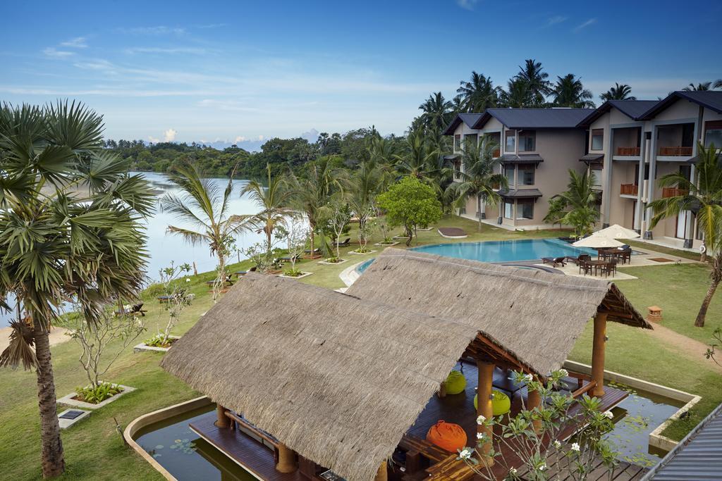 Amaranthe Bay Resort & Spa Тринкомали Экстерьер фото