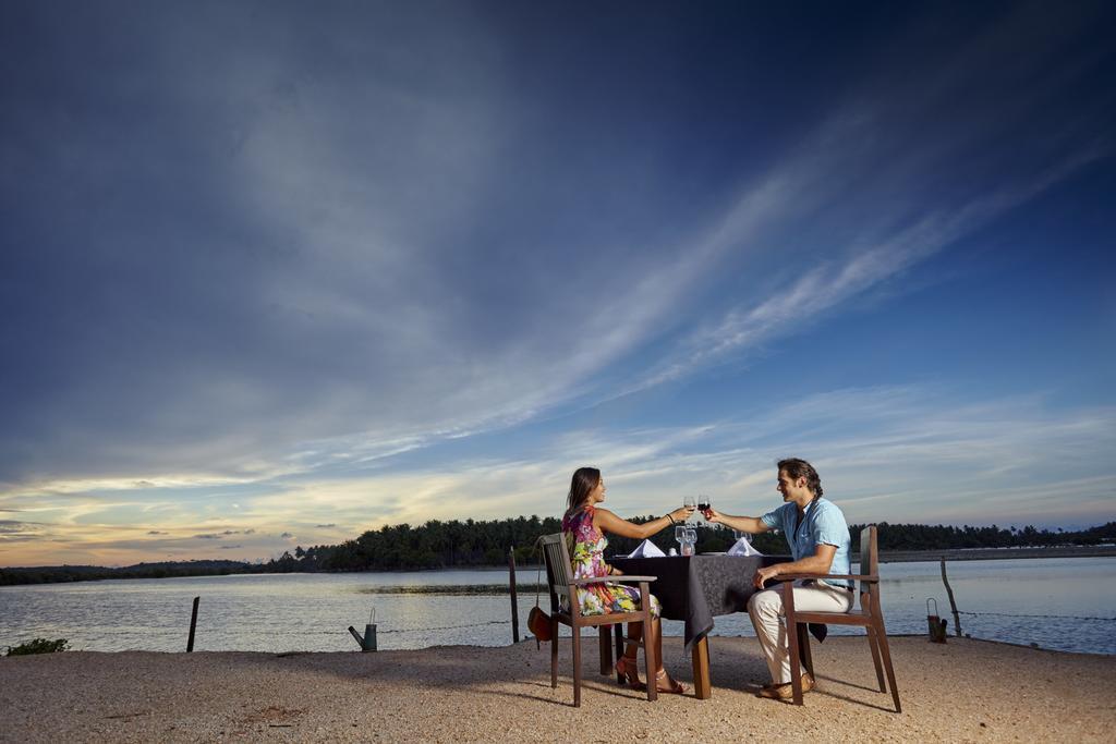 Amaranthe Bay Resort & Spa Тринкомали Экстерьер фото