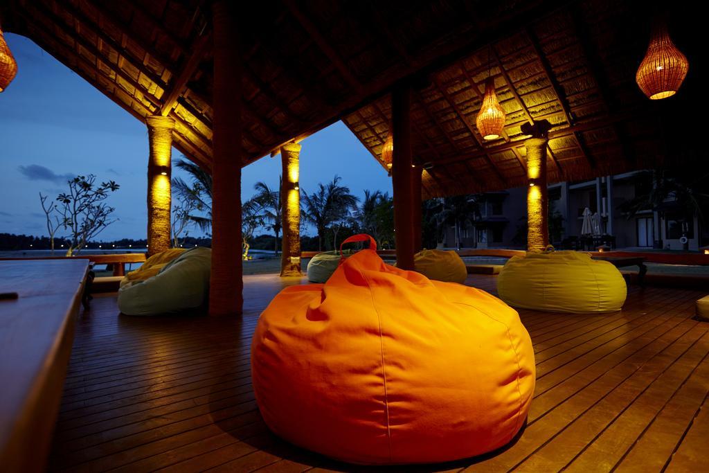 Amaranthe Bay Resort & Spa Тринкомали Экстерьер фото