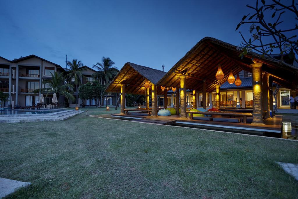 Amaranthe Bay Resort & Spa Тринкомали Экстерьер фото