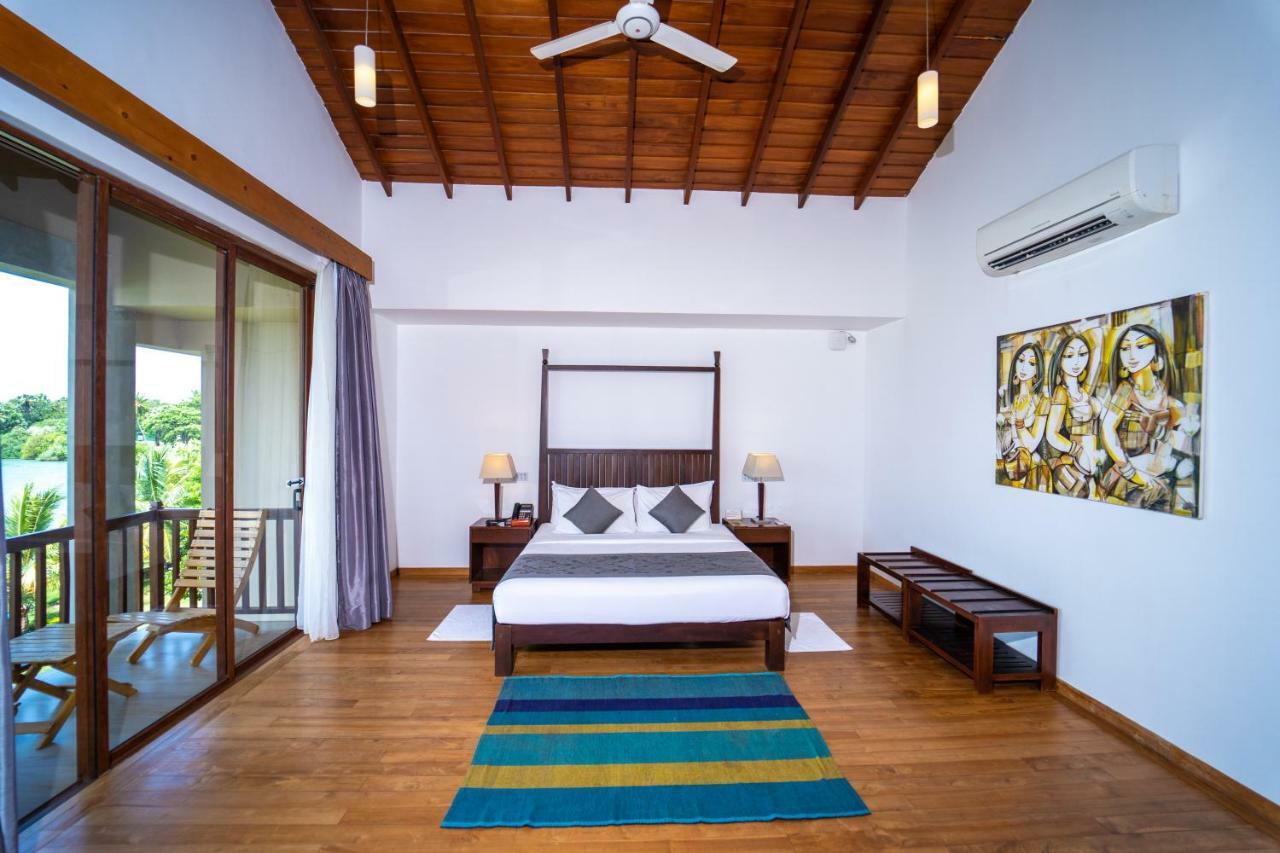 Amaranthe Bay Resort & Spa Тринкомали Экстерьер фото